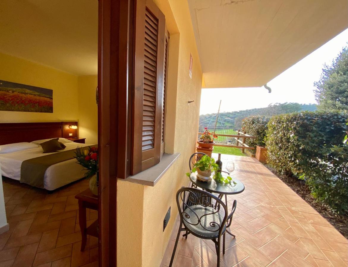 Hotel Ristorante Le Querciolaie Dei Ricci ฟอนเตบลันดา ภายนอก รูปภาพ