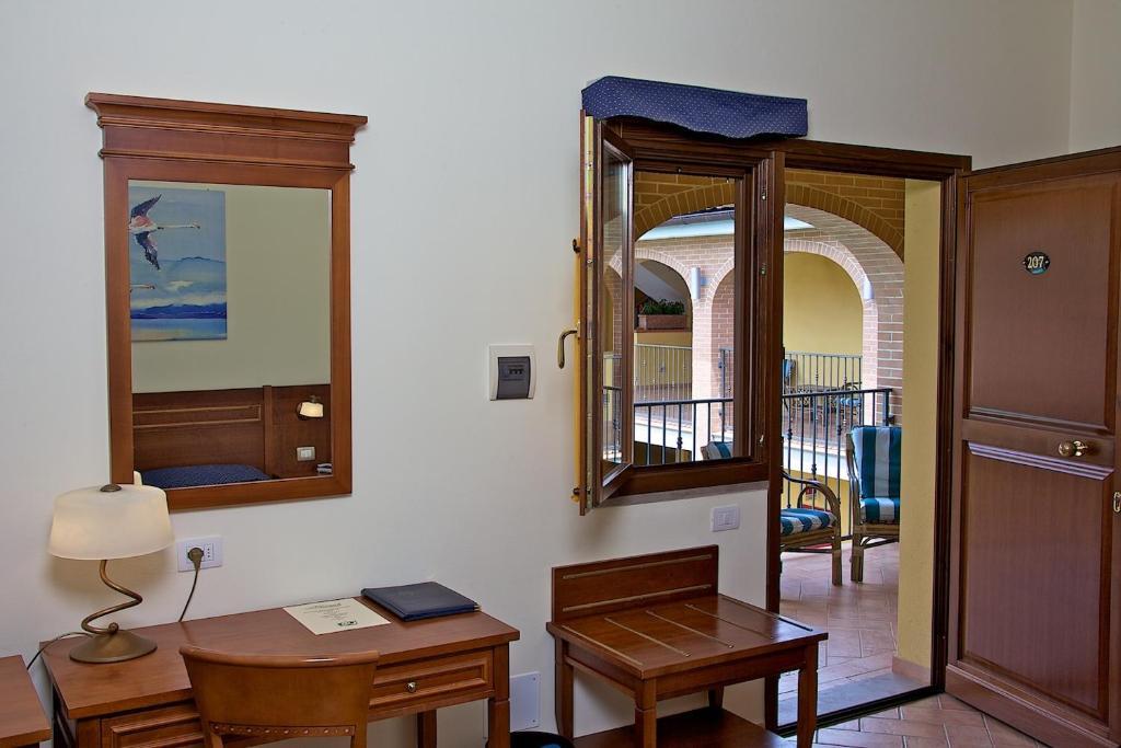 Hotel Ristorante Le Querciolaie Dei Ricci ฟอนเตบลันดา ห้อง รูปภาพ