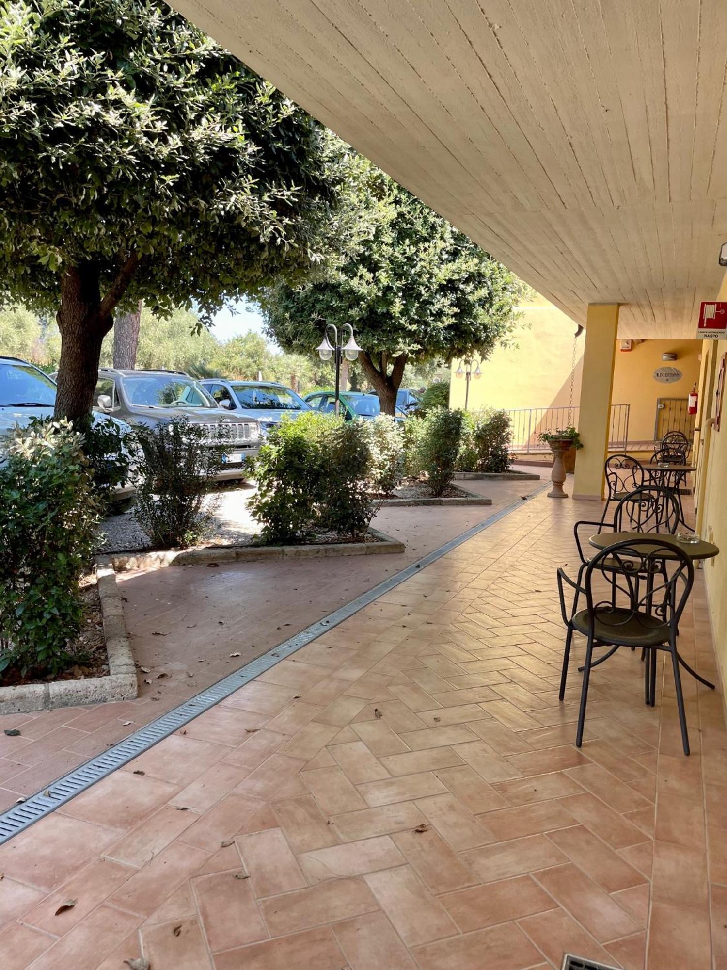 Hotel Ristorante Le Querciolaie Dei Ricci ฟอนเตบลันดา ภายนอก รูปภาพ