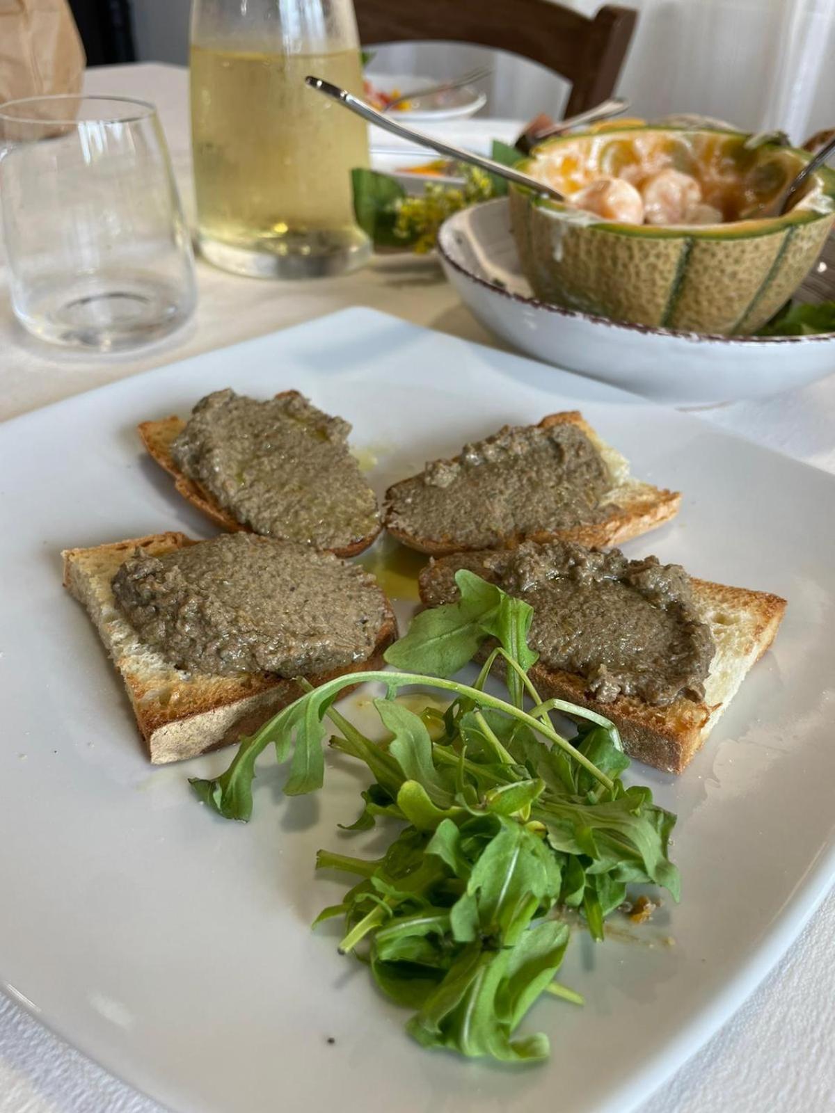 Hotel Ristorante Le Querciolaie Dei Ricci ฟอนเตบลันดา ภายนอก รูปภาพ