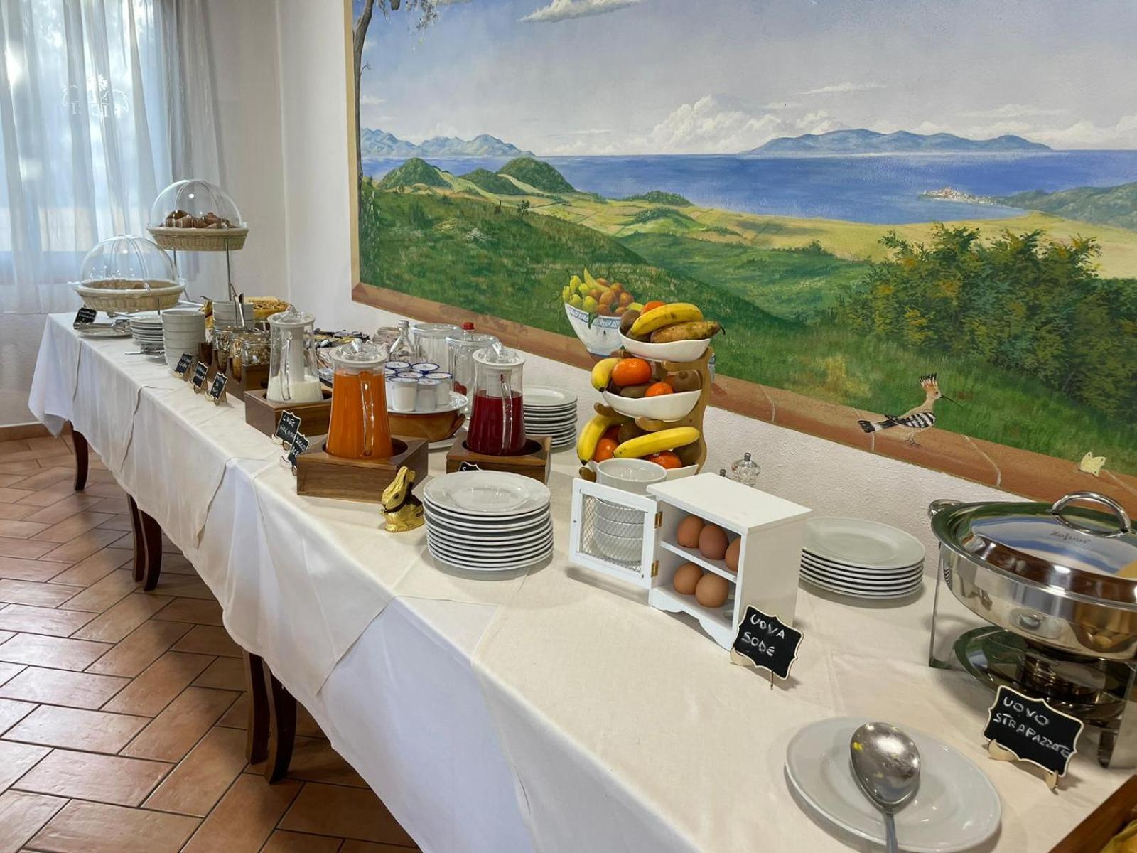 Hotel Ristorante Le Querciolaie Dei Ricci ฟอนเตบลันดา ภายนอก รูปภาพ