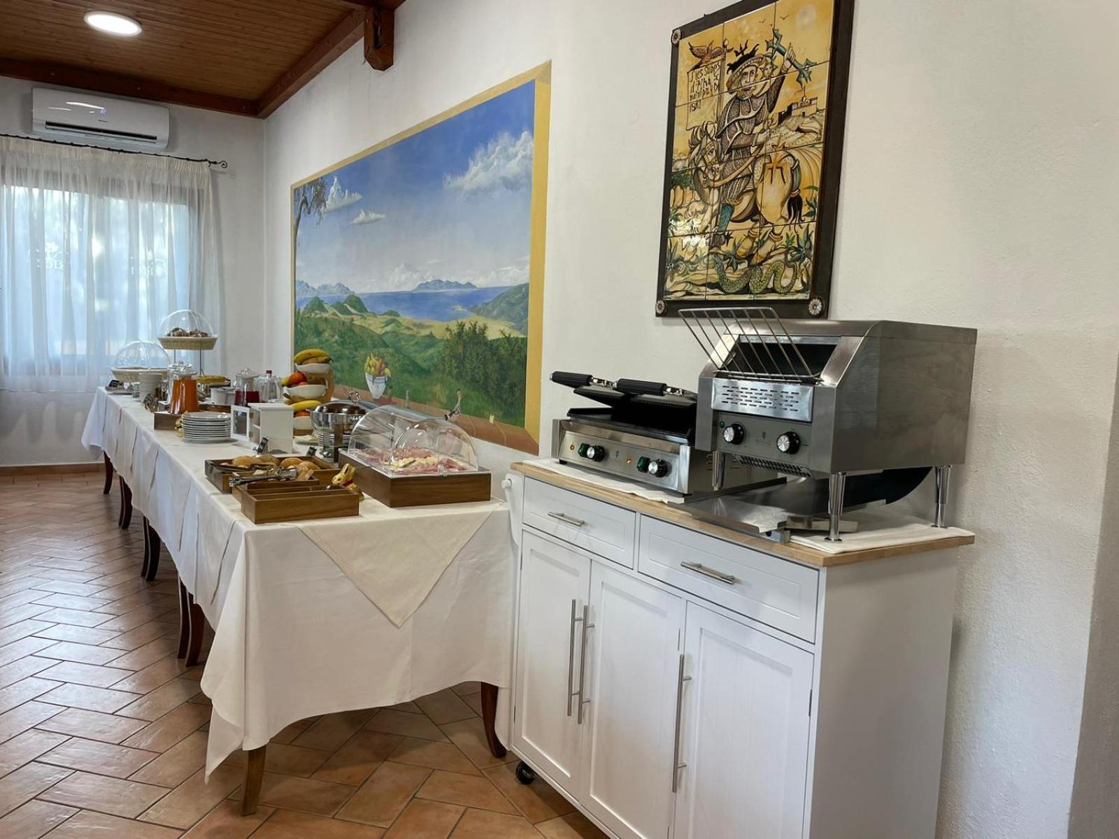 Hotel Ristorante Le Querciolaie Dei Ricci ฟอนเตบลันดา ภายนอก รูปภาพ